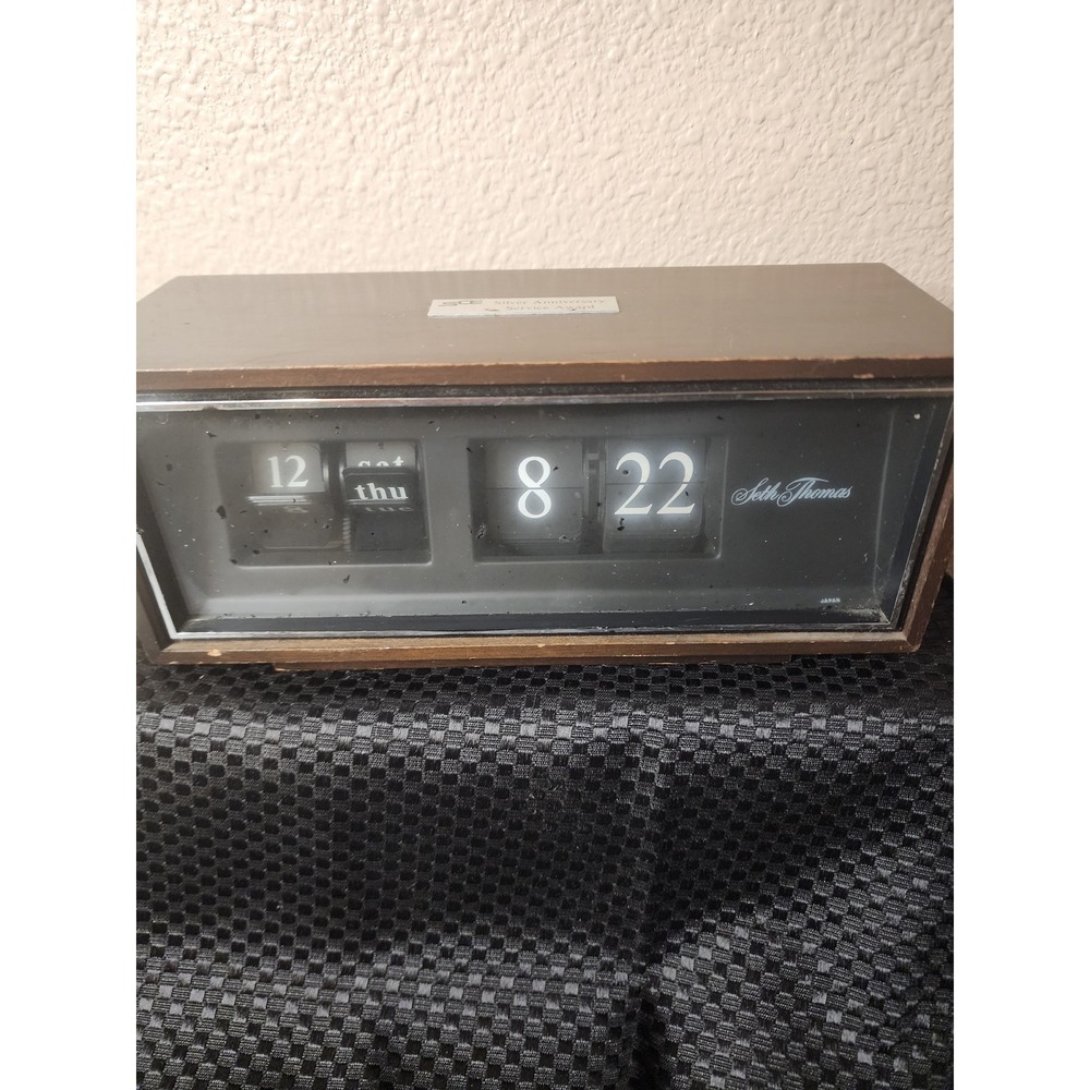 Vintage Seth Thomas Speed Read Day-Date Flip Clock 0821-000 Wood Case Japan READ